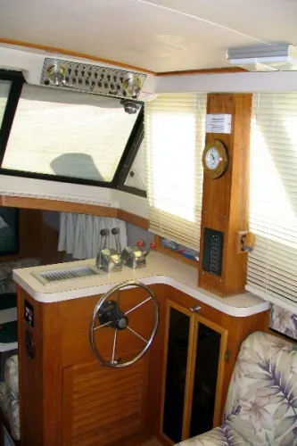 Slide: The Image of Mainship 36 Double Cabin 1987 - 8