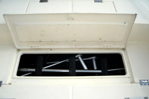 Slide: The Image of Sea Cat CENTER CONSOLE 1997 - 10