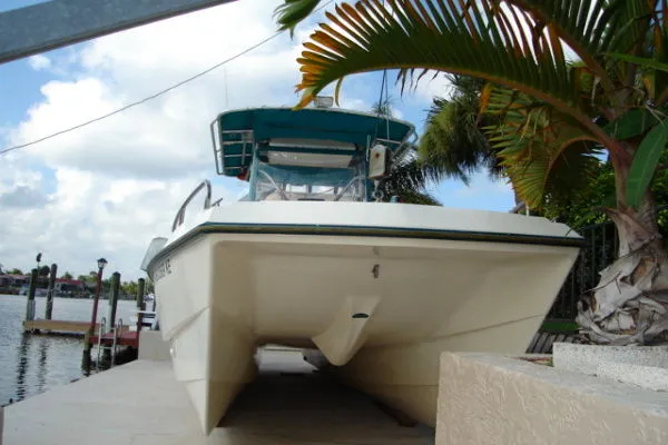Slide: The Image of Sea Cat CENTER CONSOLE 1997 - 2
