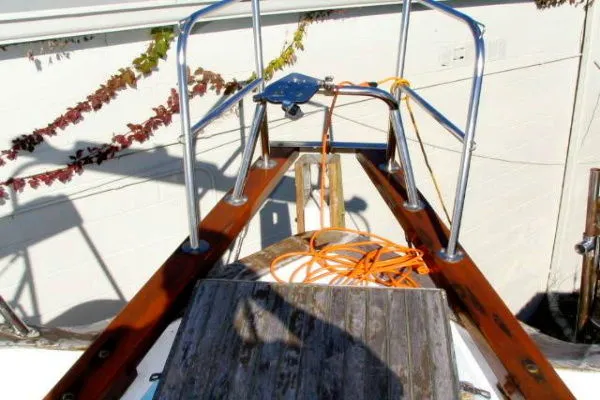 Slide: The Image of Westsail 32 Cutter 1975 - 1