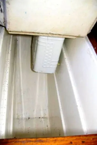 Slide: The Image of Westsail 32 Cutter 1975 - 11