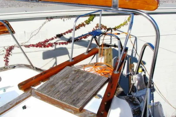 Slide: The Image of Westsail 32 Cutter 1975 - 3