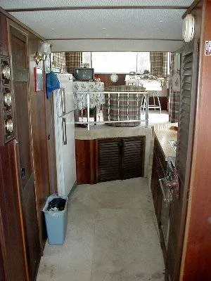 Slide: The Image of Gibson HOUSEBOAT 1979 - 4