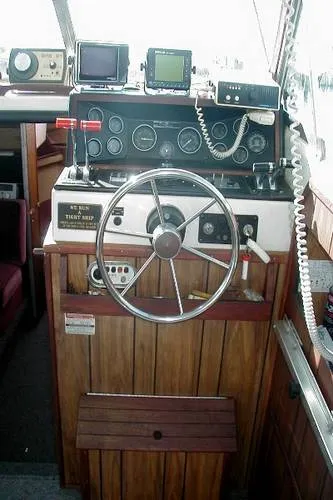Slide: The Image of Sea Ray 30 Sedan Bridge 1979 - 1