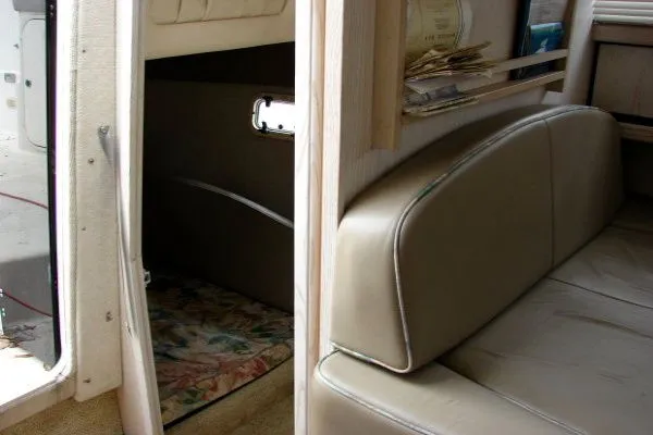 Slide: The Image of Bayliner 3255 Avanti Sunbridge 1996 - 4