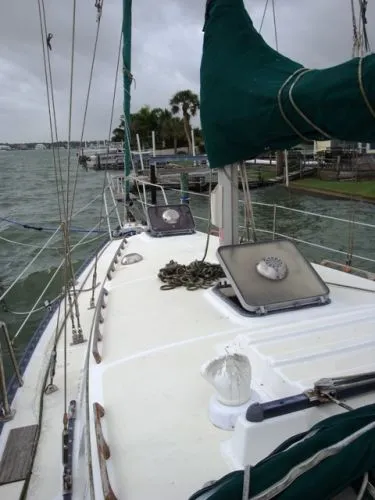 Slide: The Image of Endeavour Cruising sloop 1984 - 4