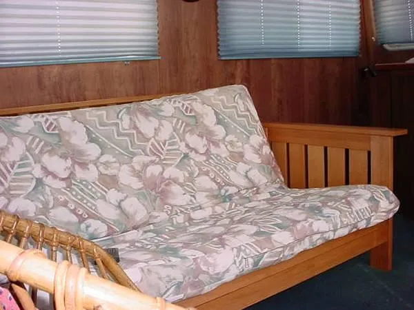 Slide: The Image of Holiday Mansion 38 Barracuda 1987 - 2