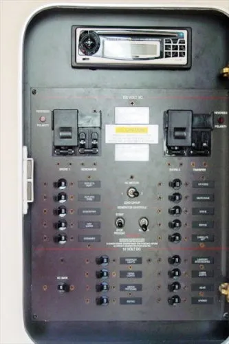 Slide: The Image of Wellcraft 3000 Martinique 2000 - 3