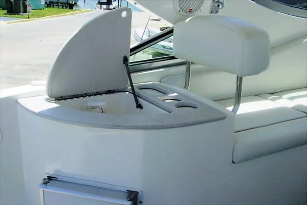 Slide: The Image of Wellcraft 3000 Martinique 2000 - 7