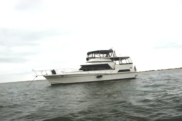 Slide: The Image of Uniflite 42 Double Cabin 1984 - 0
