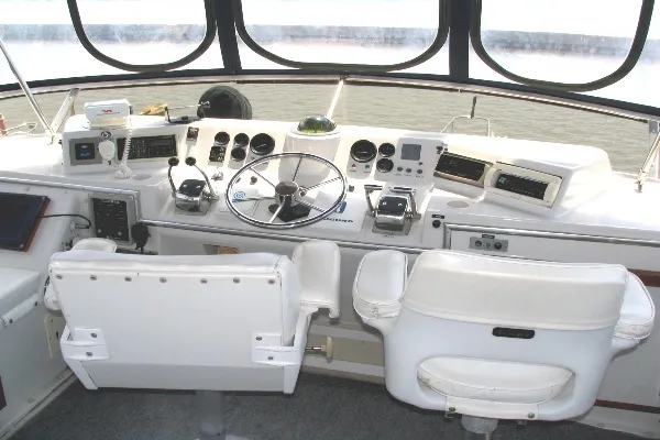 Slide: The Image of Uniflite 42 Double Cabin 1984 - 3
