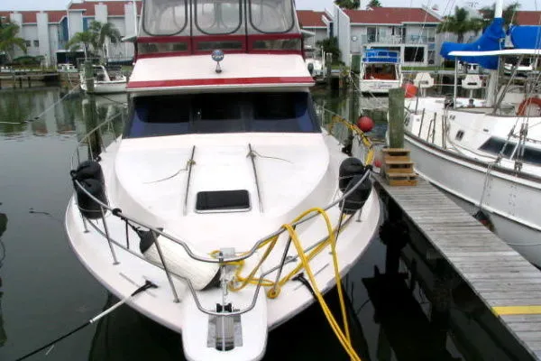 Slide: The Image of Sea Ray 415 Motoryacht 1988 - 3