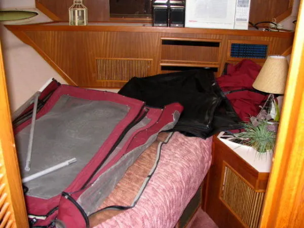 Slide: The Image of Sea Ray 415 Motoryacht 1988 - 5