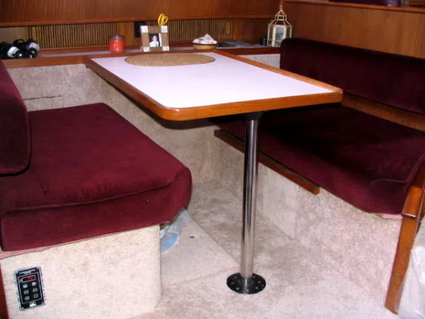 Slide: The Image of Sea Ray 415 Motoryacht 1988 - 6