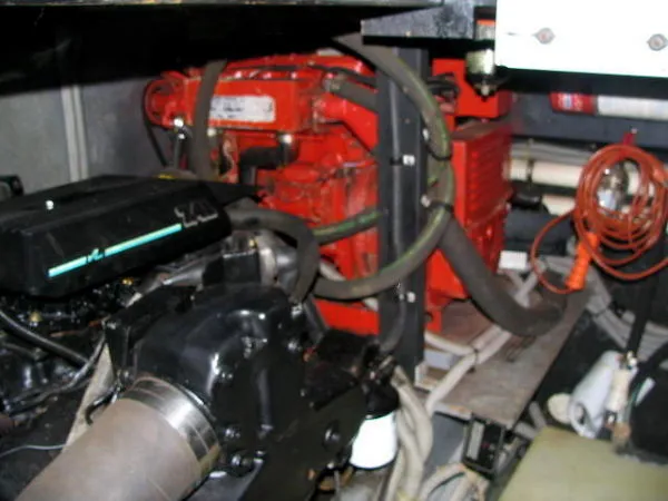 Slide: The Image of Sea Ray 415 Motoryacht 1988 - 8