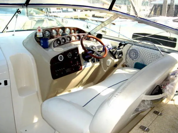 Slide: The Image of Rinker 330 Fiesta Vee 1999 - 10