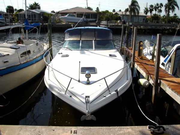 Slide: The Image of Rinker 330 Fiesta Vee 1999 - 11