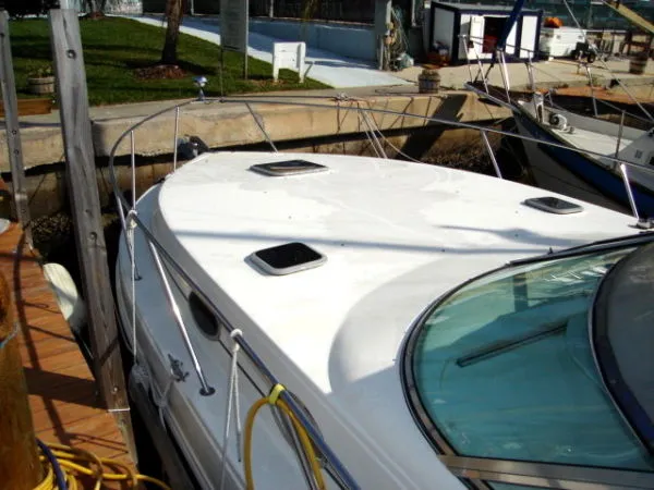 Slide: The Image of Rinker 330 Fiesta Vee 1999 - 3