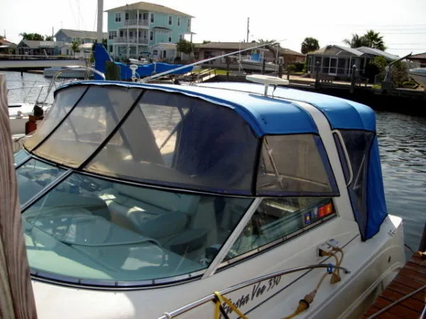 Slide: The Image of Rinker 330 Fiesta Vee 1999 - 4