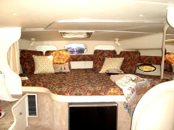 Slide: The Image of Rinker 330 Fiesta Vee 1999 - 6