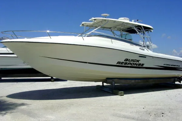 Slide: The Image of Hydra-Sports 3300 Vector VX 2005 - 0