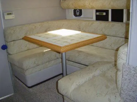 Slide: The Image of Bayliner Avanti 3250 Cruiser 1988 - 9