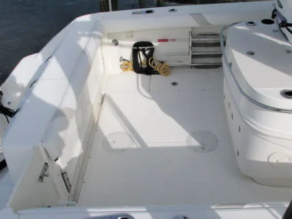 Slide: The Image of Boston Whaler 320 Outrage Cuddy 2006 - 10
