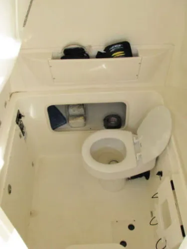 Slide: The Image of Boston Whaler 320 Outrage Cuddy 2006 - 7