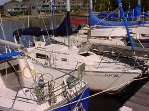 Slide: The Image of CAL 25 SLOOP 1982 - 0