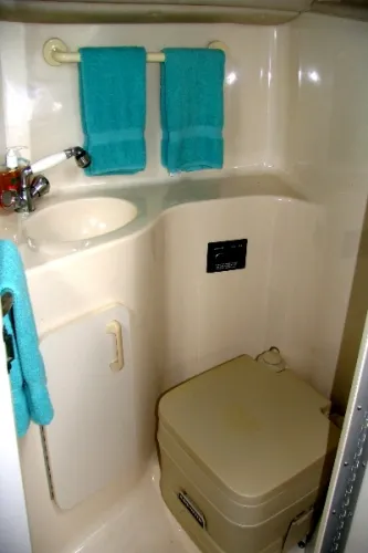 Slide: The Image of Sea Ray 250 Sundancer 1995 - 3