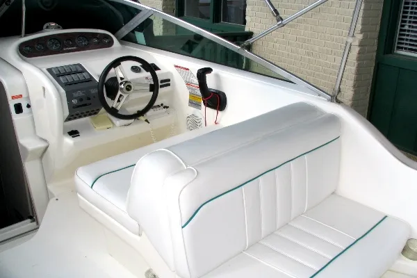 Slide: The Image of Sea Ray 250 Sundancer 1995 - 8