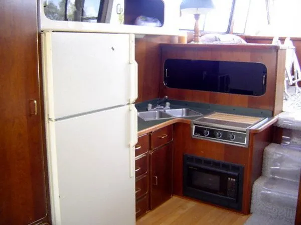 Slide: The Image of Holiday Mansion 49 Coastal Commander 1997 - 6