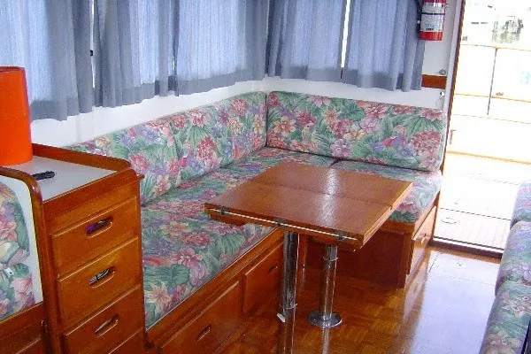 Slide: The Image of Grand Banks 32 SEDAN TRAWLER 1972 - 4