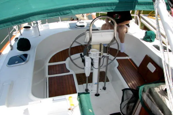 Slide: The Image of Beneteau 36 C.C. 1998 - 4