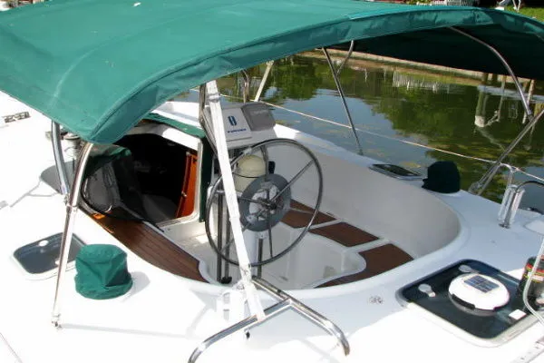 Slide: The Image of Beneteau 36 C.C. 1998 - 5