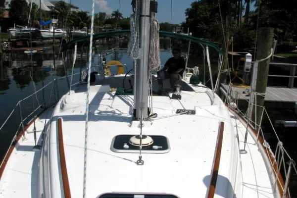 Slide: The Image of Beneteau 36 C.C. 1998 - 7