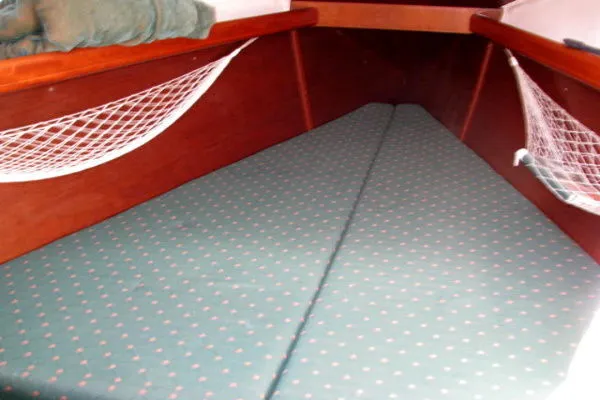Slide: The Image of Beneteau 36 C.C. 1998 - 9