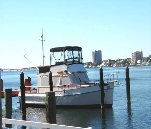 Slide: The Image of Grand Banks 32 Sedan 1972 - 0