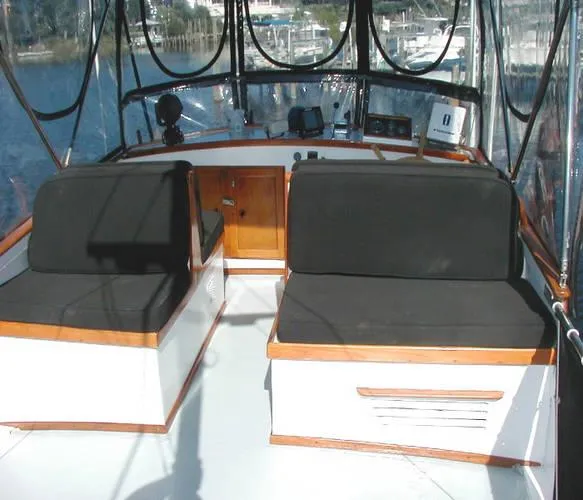 Slide: The Image of Grand Banks 32 Sedan 1972 - 3