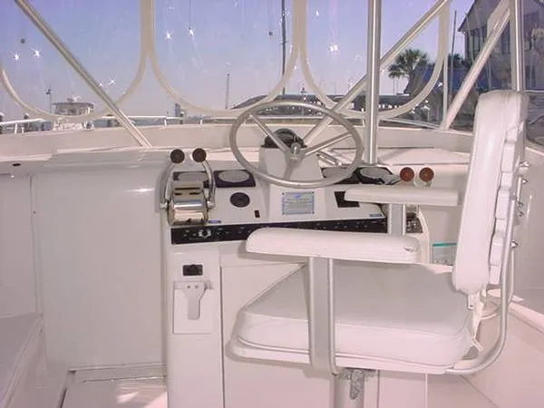 Slide: The Image of Luhrs 320 Open 1997 - 2
