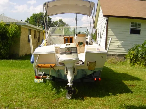 Slide: The Image of Wellcraft V-20 Cuddy 1983 - 3