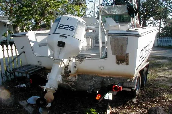 Slide: The Image of Robalo 2320 cc 1987 - 1