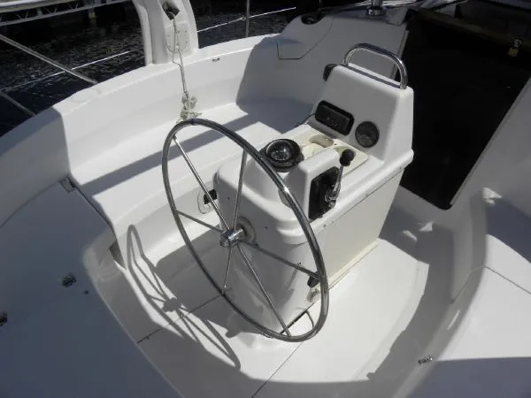 Slide: The Image of Hunter 310 1998 - 7