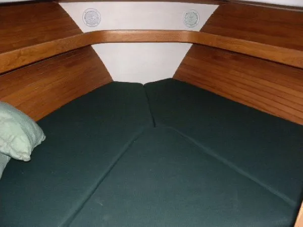 Slide: The Image of Mainship Pilot 34 2002 - 5