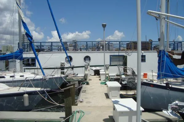 Slide: The Image of Houseboat Pleasure 1971 - 7