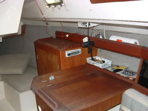 Slide: The Image of Hunter 31 1986 - 10