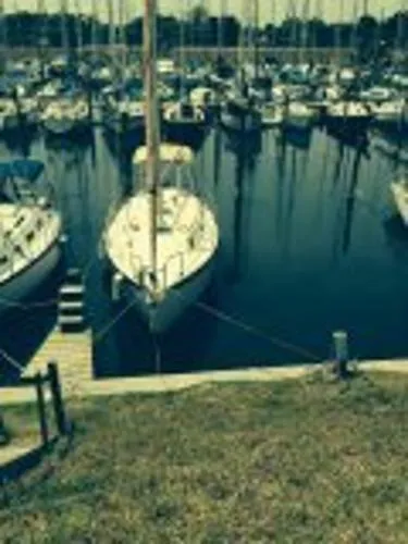 Slide: The Image of Compac Sloop 1987 - 1