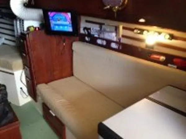 Slide: The Image of Compac Sloop 1987 - 11