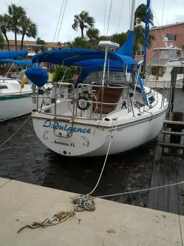 Slide: The Image of Catalina Tall Rig  Wing Keel 1988 - 2