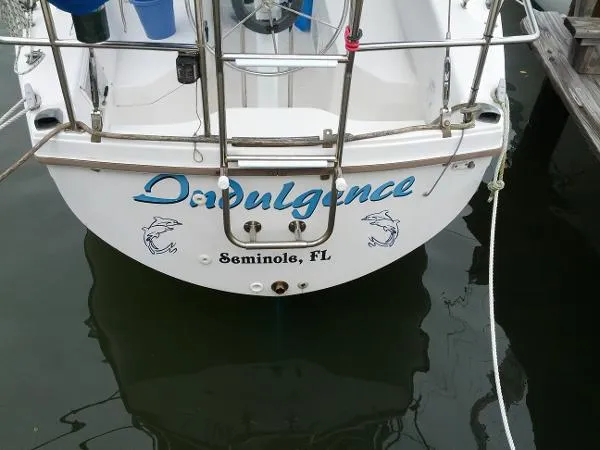Slide: The Image of Catalina Tall Rig  Wing Keel 1988 - 5